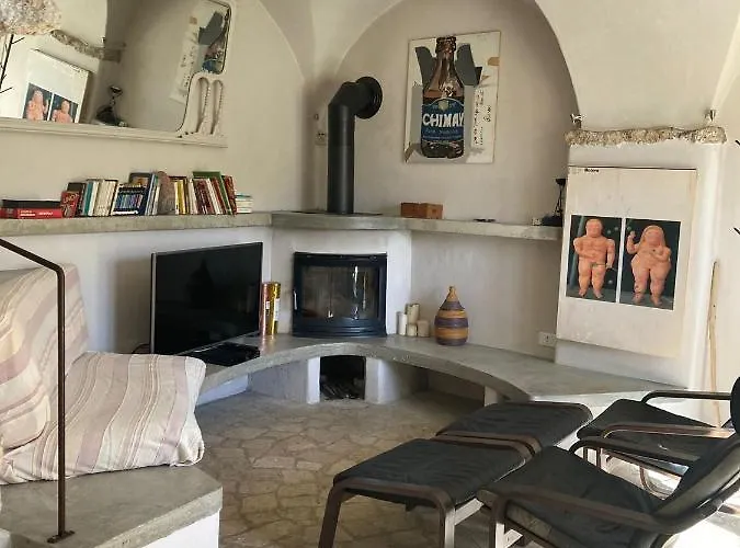 Casa Olivia Lacremà